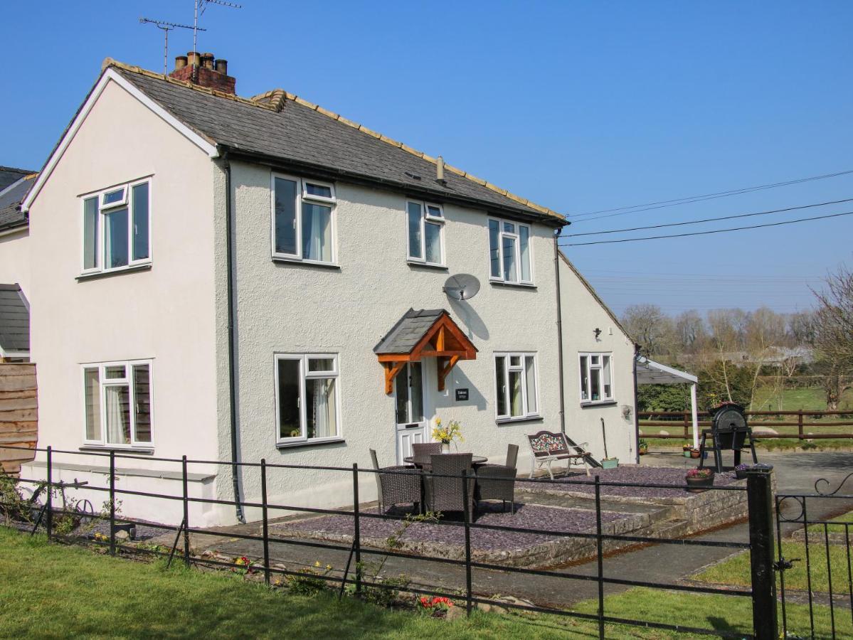 Villa Belmont Bridge Oswestry Exterior foto